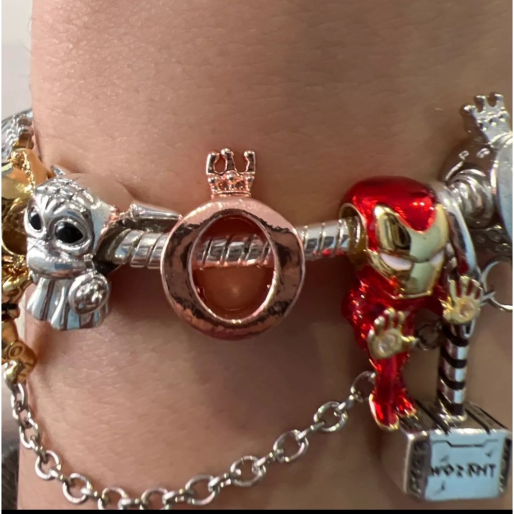 ❤️GORGEOUS “O” CHARM AVAILABLE IN ROSE GOLD AND SILVER❤️